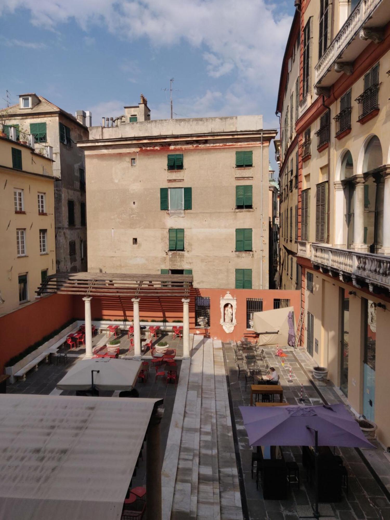 Una Finestra Speciale Su Palazzo Rosso. Monolocale Genua Buitenkant foto